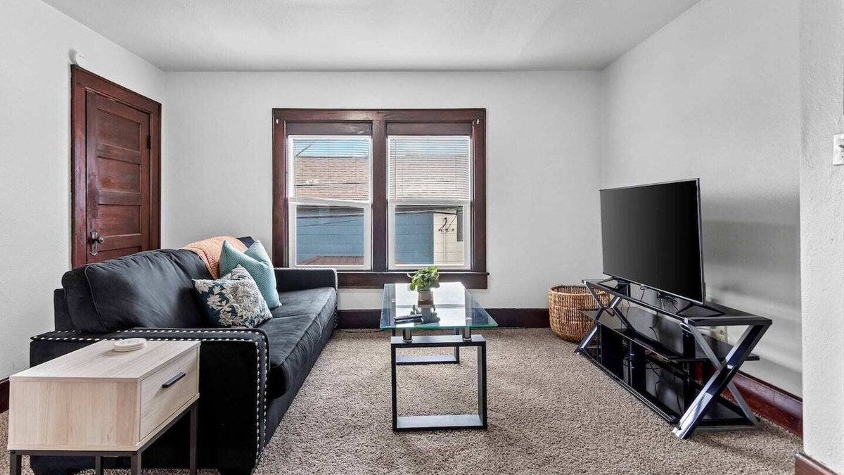 Green Bay Apartment | The Tiny Piney - Live. Work. Play. Downtown Green Bay!