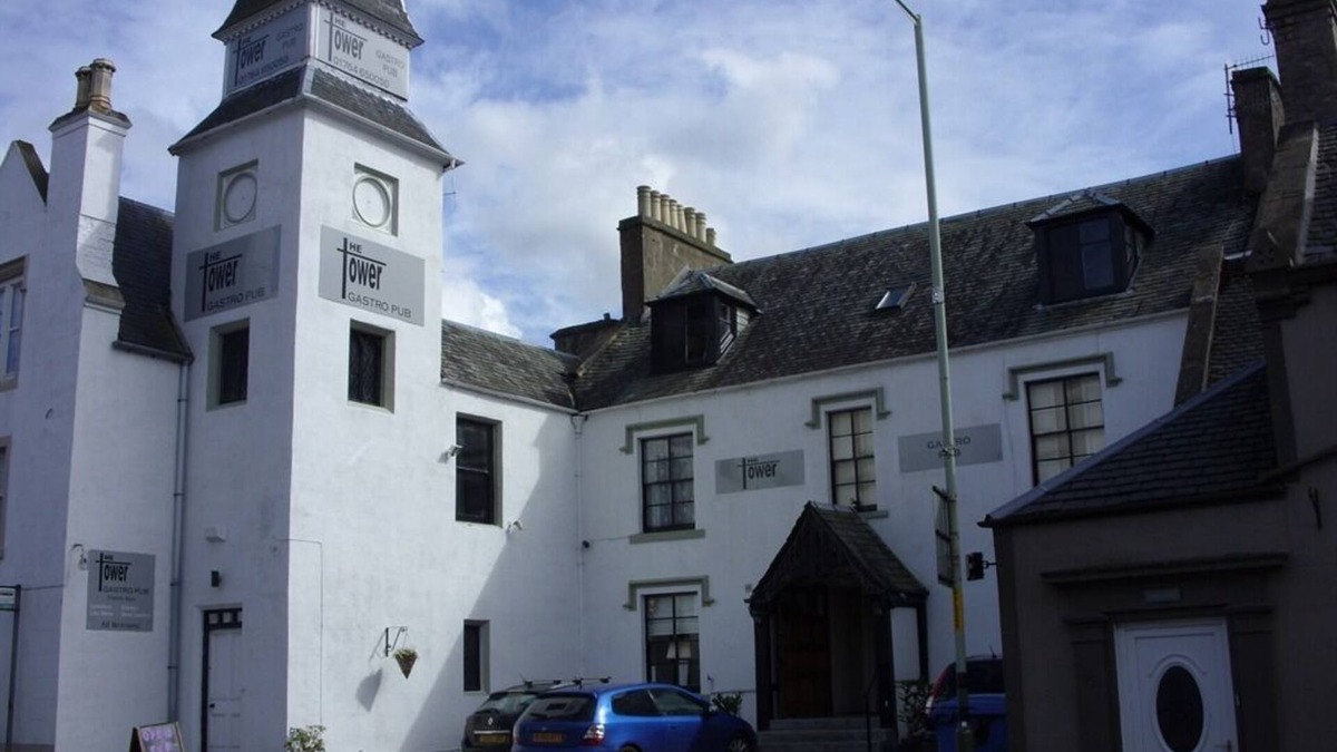 Crieff House | The Tower Gastro Pub & Apartments