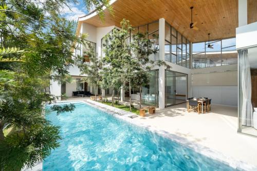 Bang Tao Villa | The Trinity new modern 5BR villa with 20M Pool