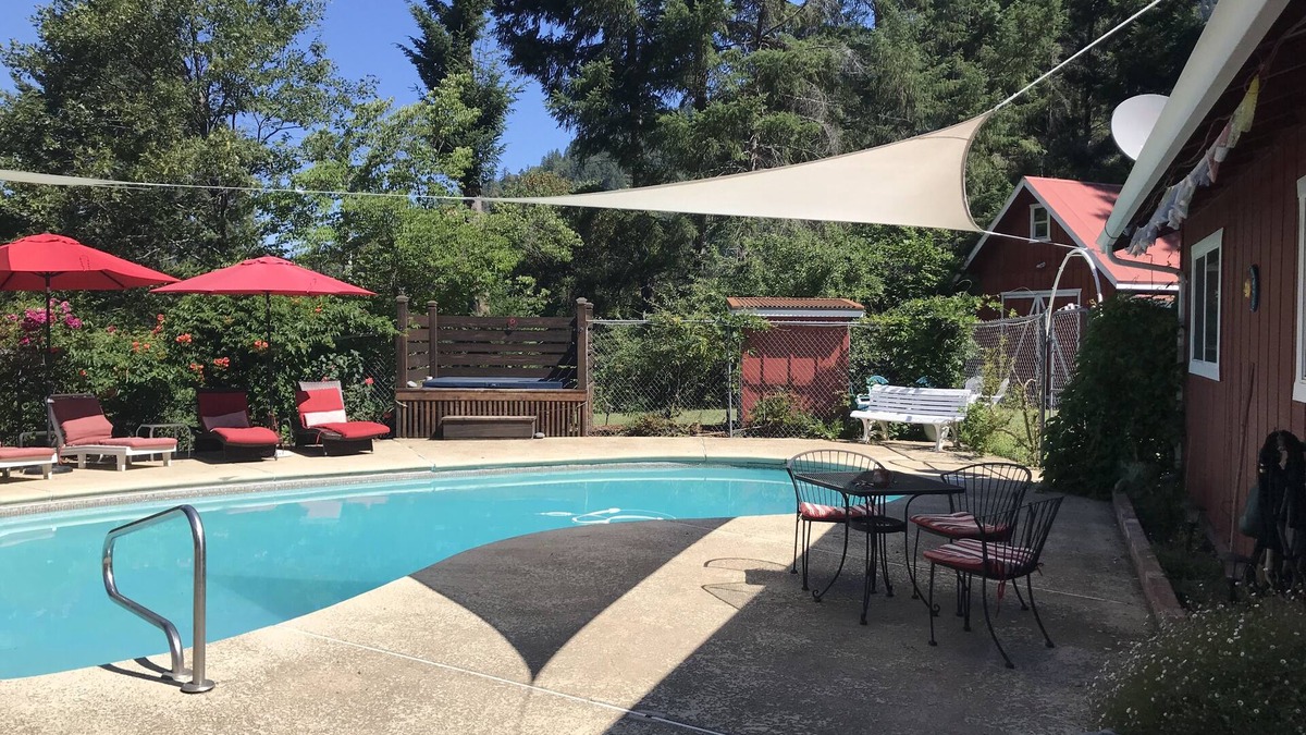 Willow Creek House | The Trinity River Rose vacation home, with saltwater pool and hot tub