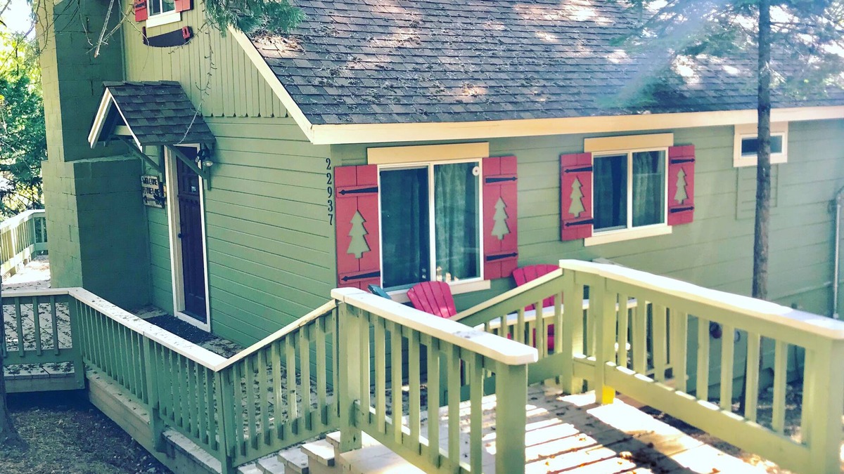 Twain Harte House | The Twain Harte cabin with Lake Membership! Close to downtown, remodeled