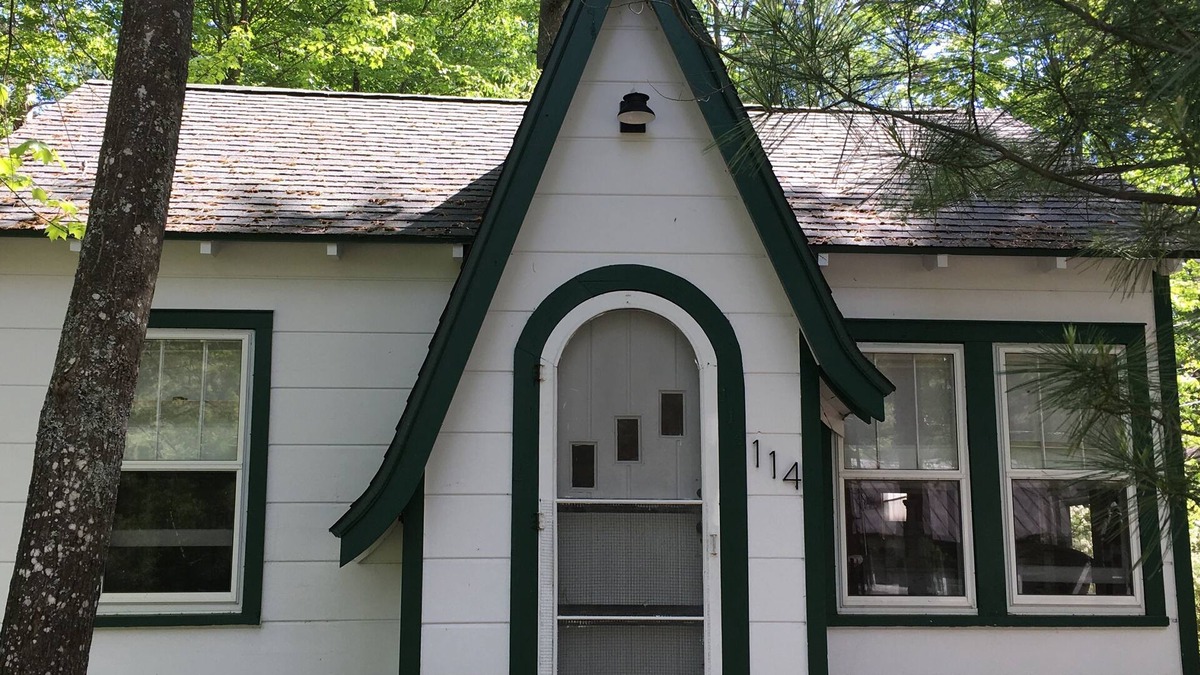 Higgins Lake Cottage | The Twins at Sunset Beach #114 Ruth