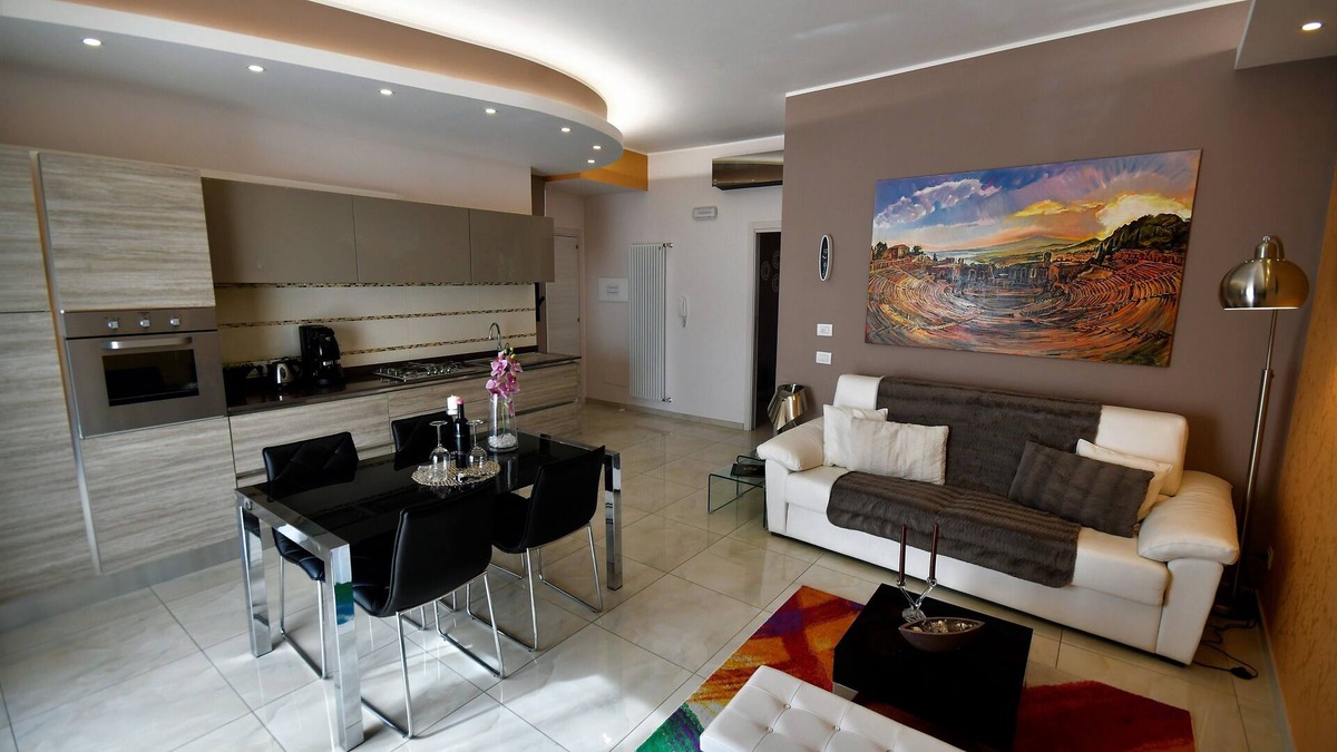 Taormina Apartment | The Two Griffins - Apartment n. 4