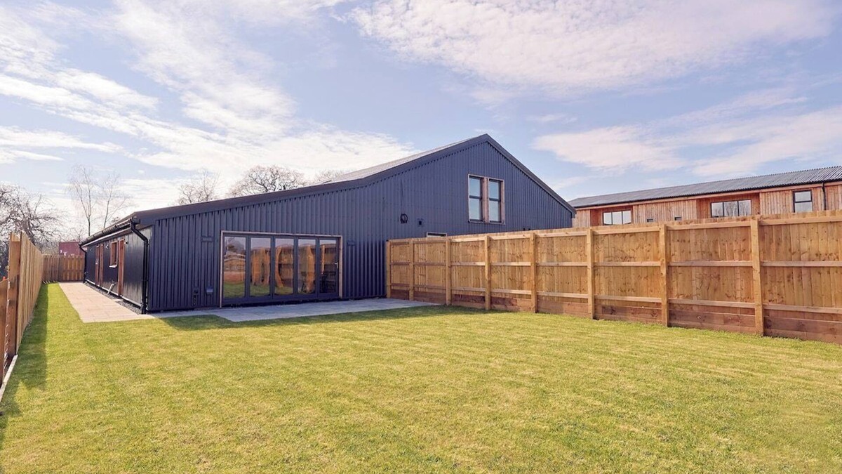 Redbrook Apartment | The Ultimate family Gathering Place sleeps 20!