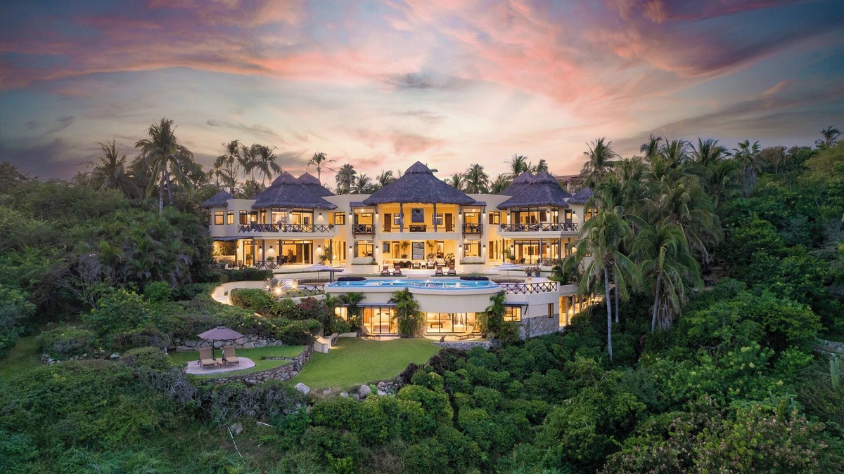 Santa Maria Huatulco Villa | The Ultimate Indulgence