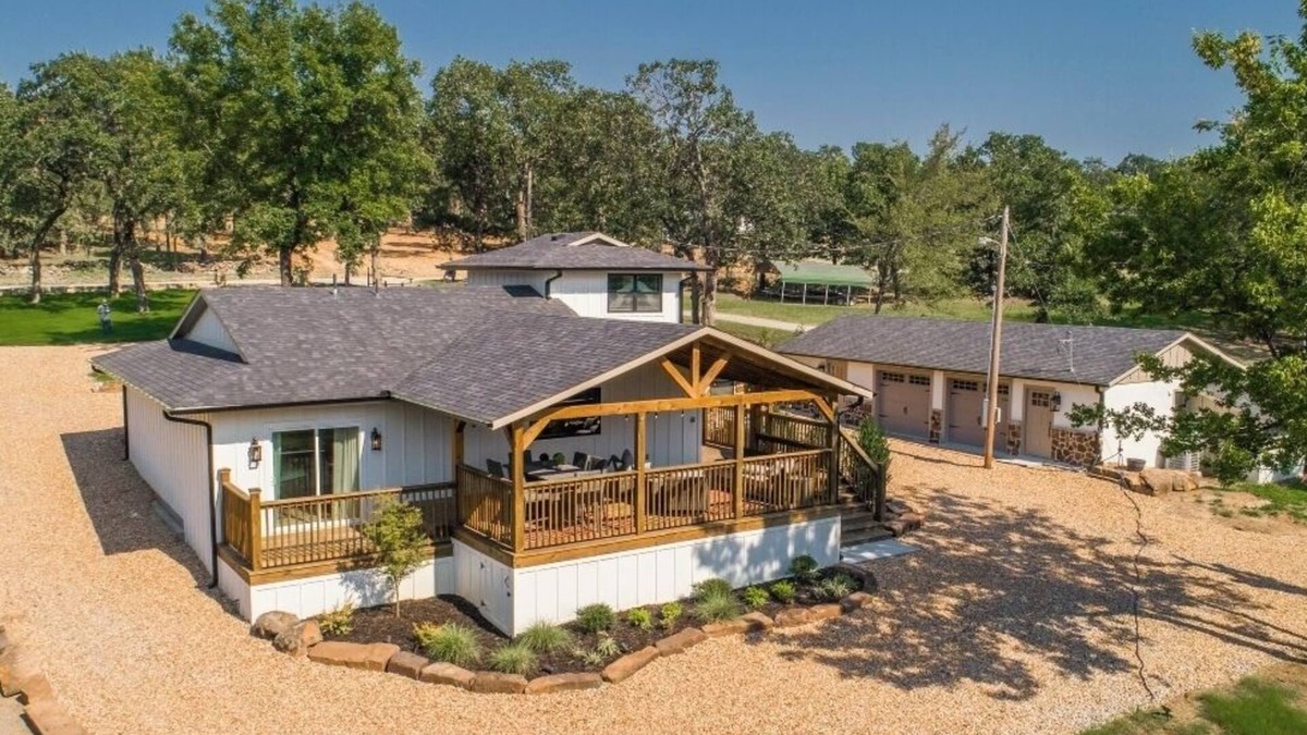 Longtown House | The Ultimate Lake Escape on Eufaula Lake!
