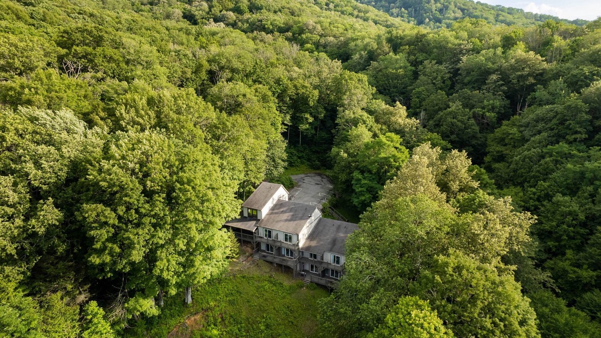 Banner Elk House | The Ultimate Mountain Retreat: Six Townhomes!