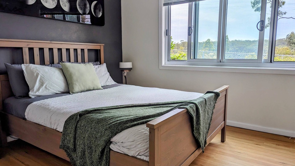 Lapstone House | The Ultimate Mountain View - Lunar Escape