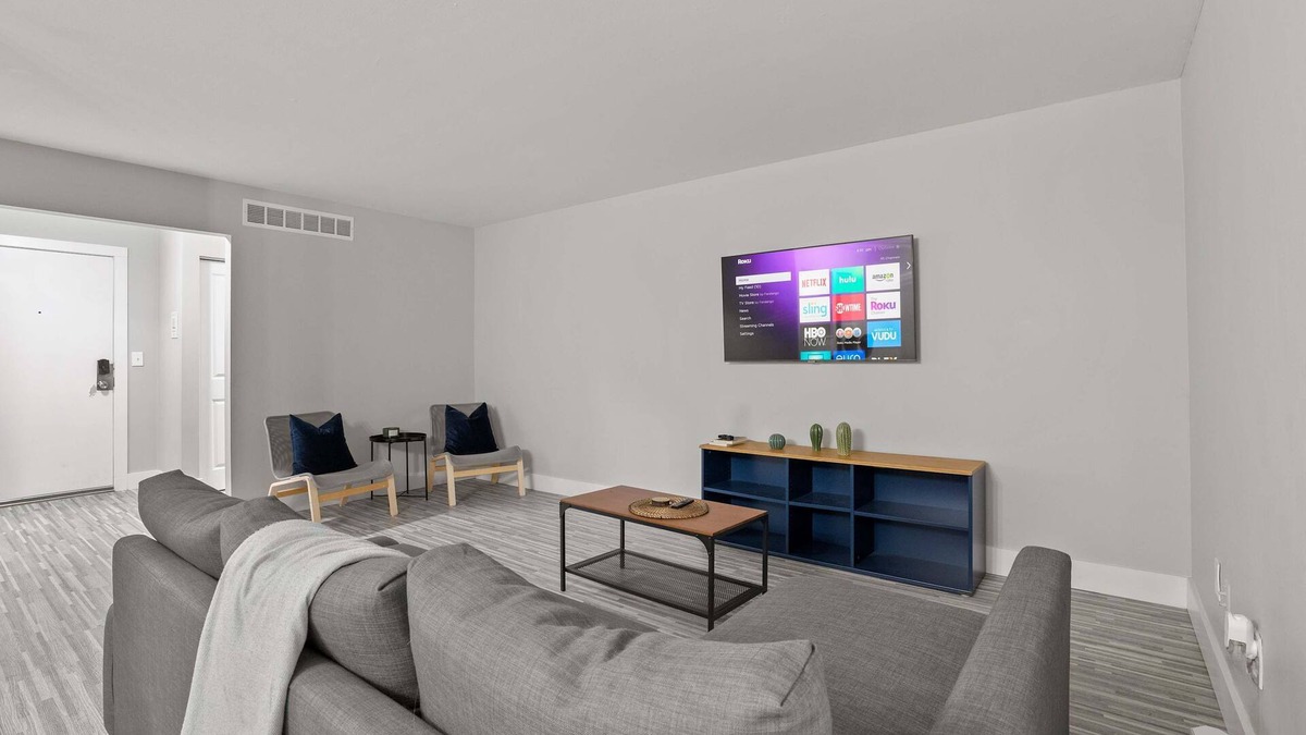 Rochester Apartment | The Ultimate Rochester Getaway Cozy & Inviting