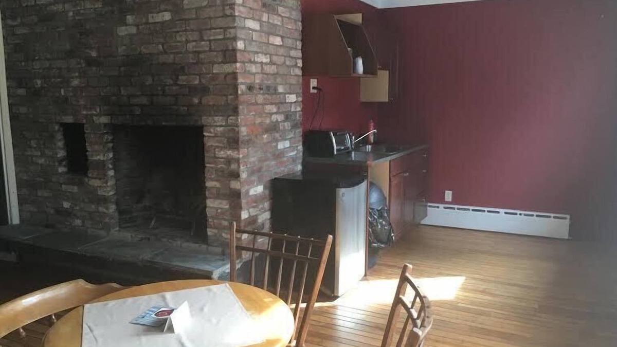 Londonderry Hotel | The Upper Pass Lodge at Magic Mountain