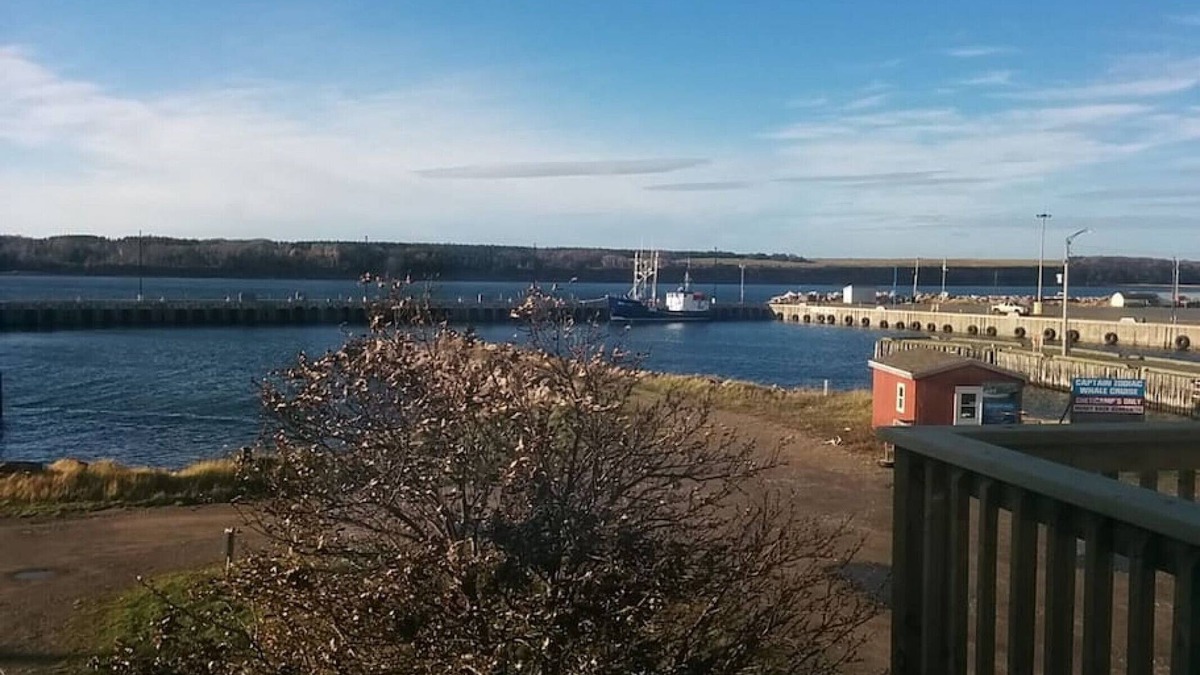 Cheticamp Apartment | The Upperdeck o the ocean