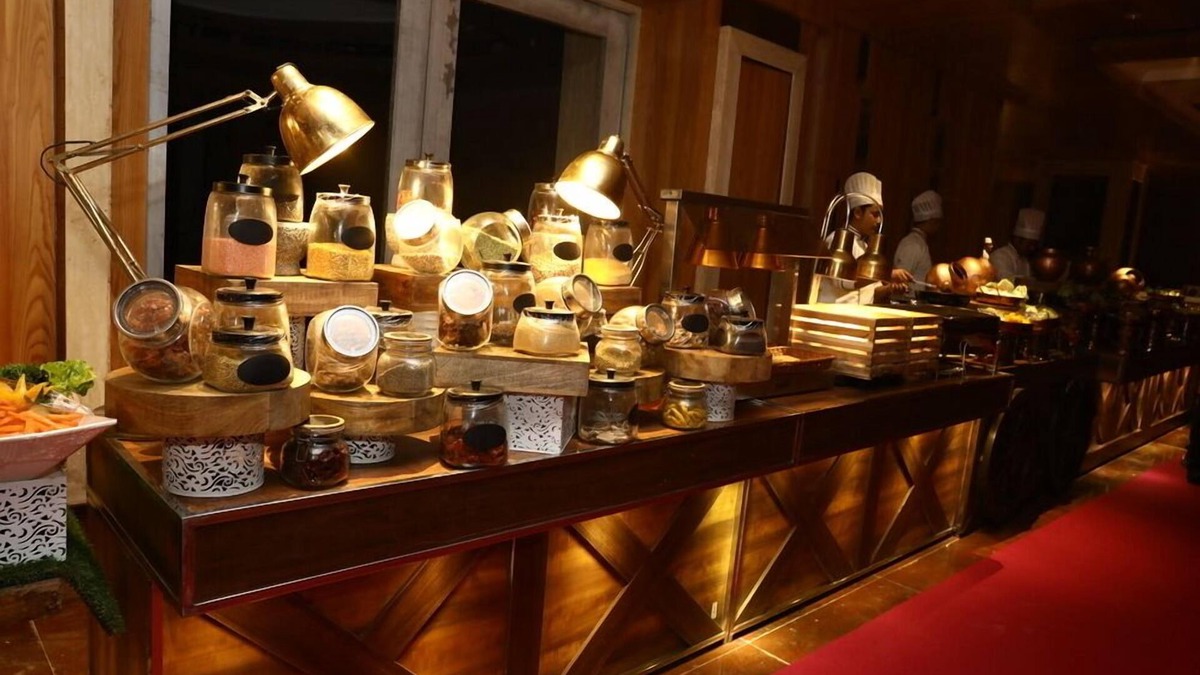 Sonepat Hotel | The Utsav Grand Banquets & Resort