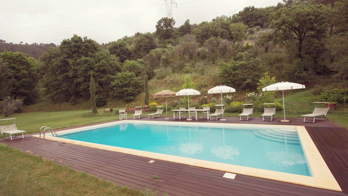 San Giovanni alla Vena House | The Valley Farmhouse: Mansion with private swimming pool immersed in the green