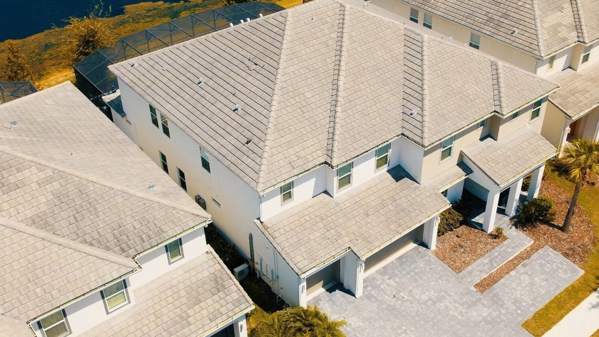 Kissimmee House | The Venue Mansion 15 Bedrooms 16BR Lakefront, Pool/Jacuzzi, Theater Near Disney