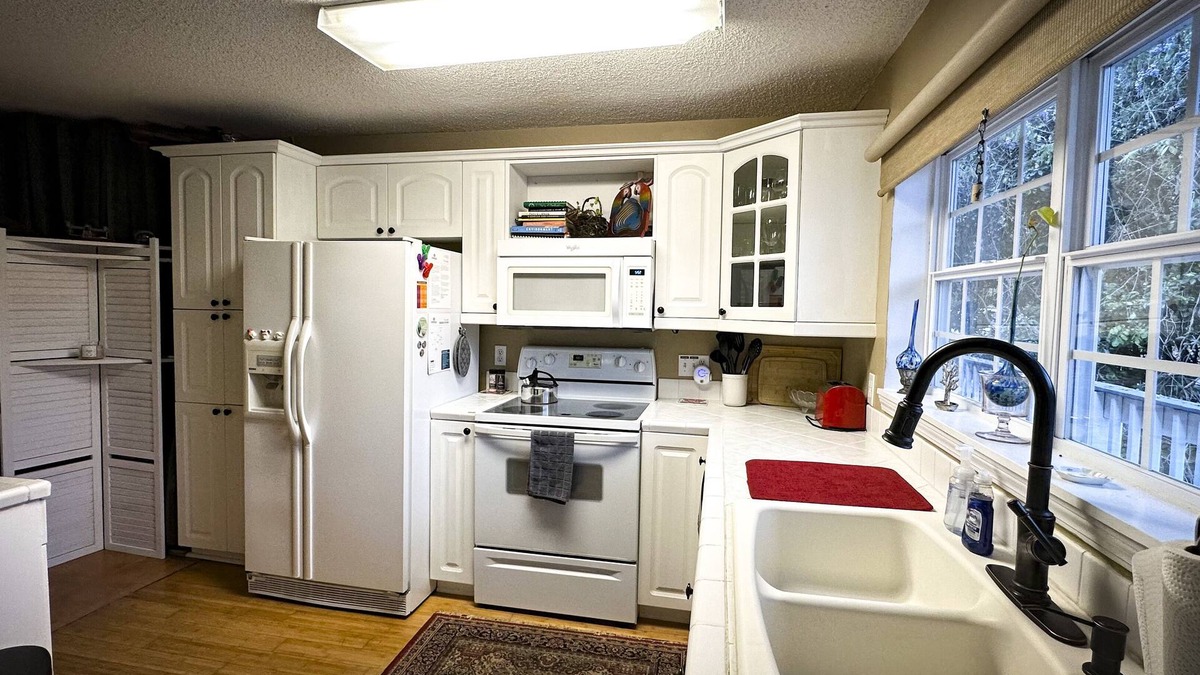 Macon Apartment | The Vera - 1 BD/1BA Furnished Apartment - Near Lake and Bike Trails, Mercer Univ