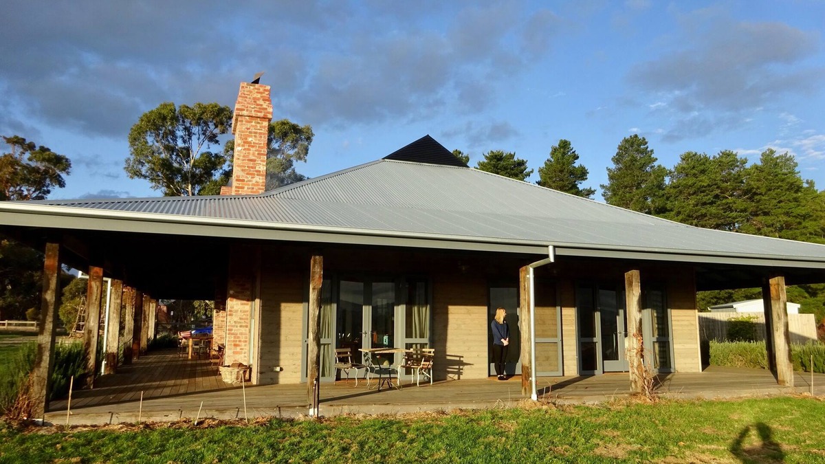 Clunes House | The Verandah at Clunes