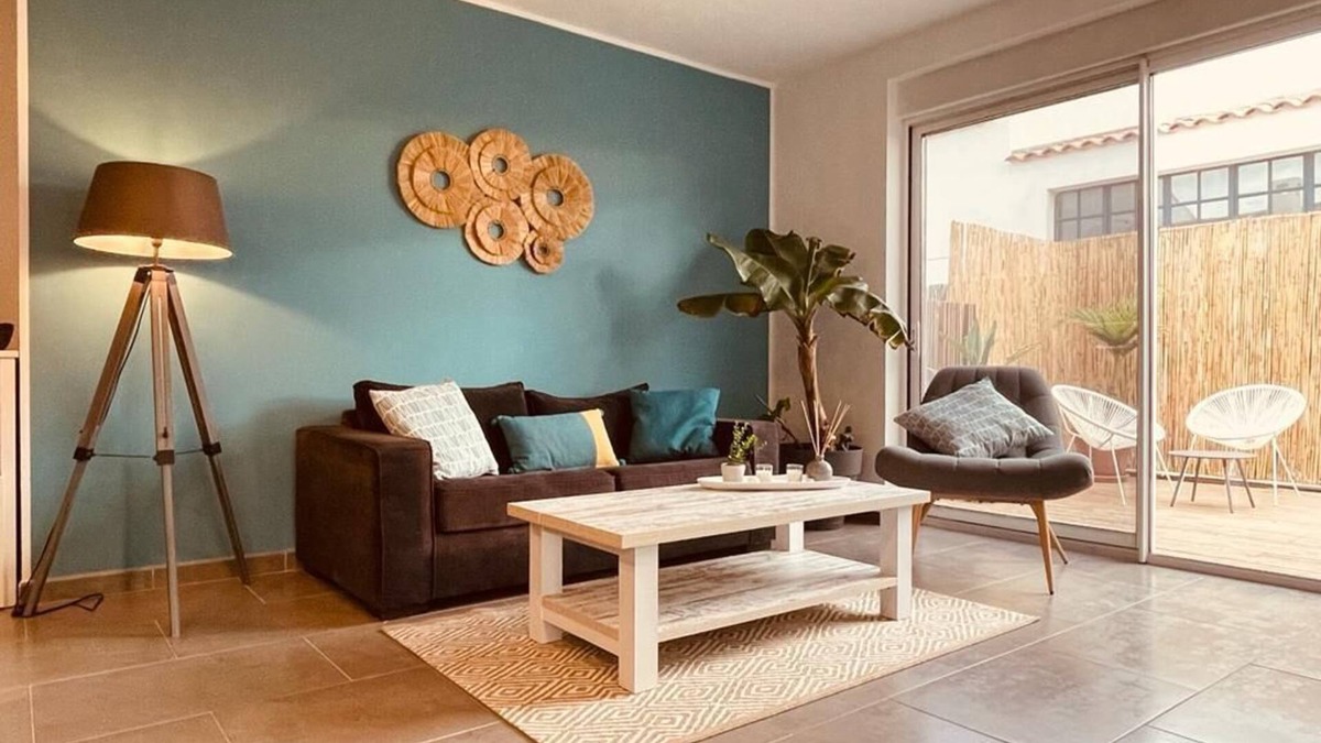 Saintes-Maries-de-la-Mer Apartment | The Villa Vaihéré in the Camargue, the Hibiscus