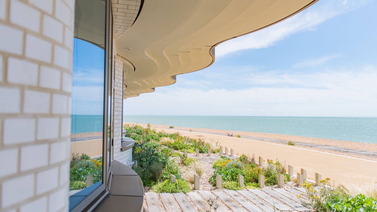 Folkestone House | The View at Shoreline - a holiday let by Bloom Stays that sleeps 4 guests in 2 bedrooms