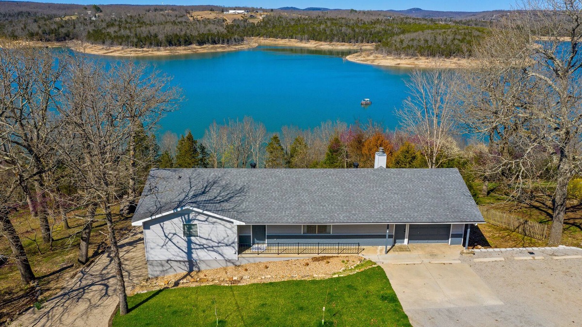Lakeview House | The View on Bull Shoals Lake!