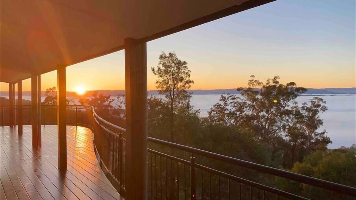 Lithgow City Council House | The View @ Ulandi - Jenolan Caves & Blue Mountains