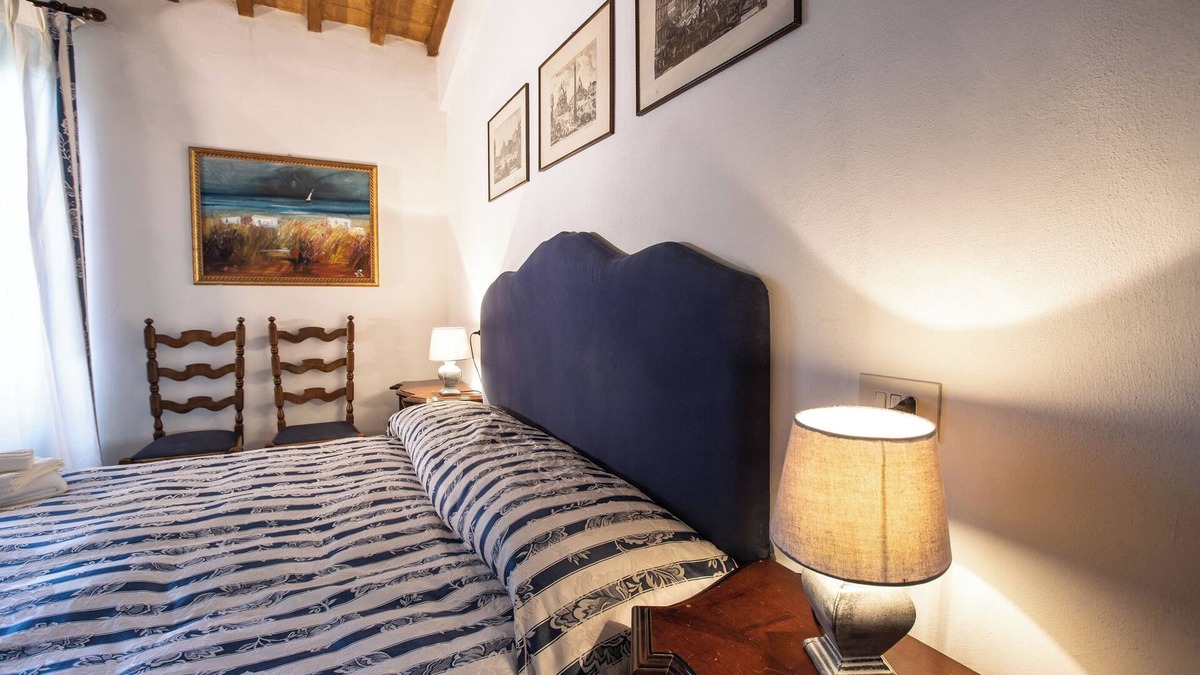 Ficulle Villa | The villa offers a cozy oasis of relaxation with a panoramic swimming pool.