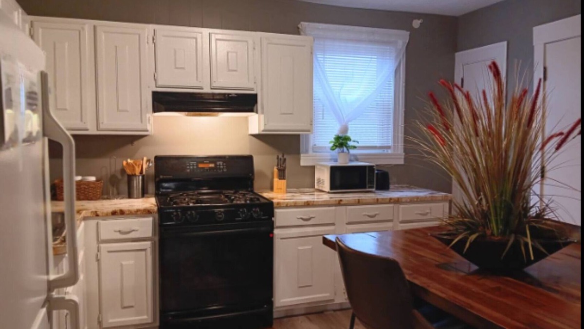 Federal Hill Apartment | The Villa-Suite # 3 at Federal Hill NEW 2 BR APT