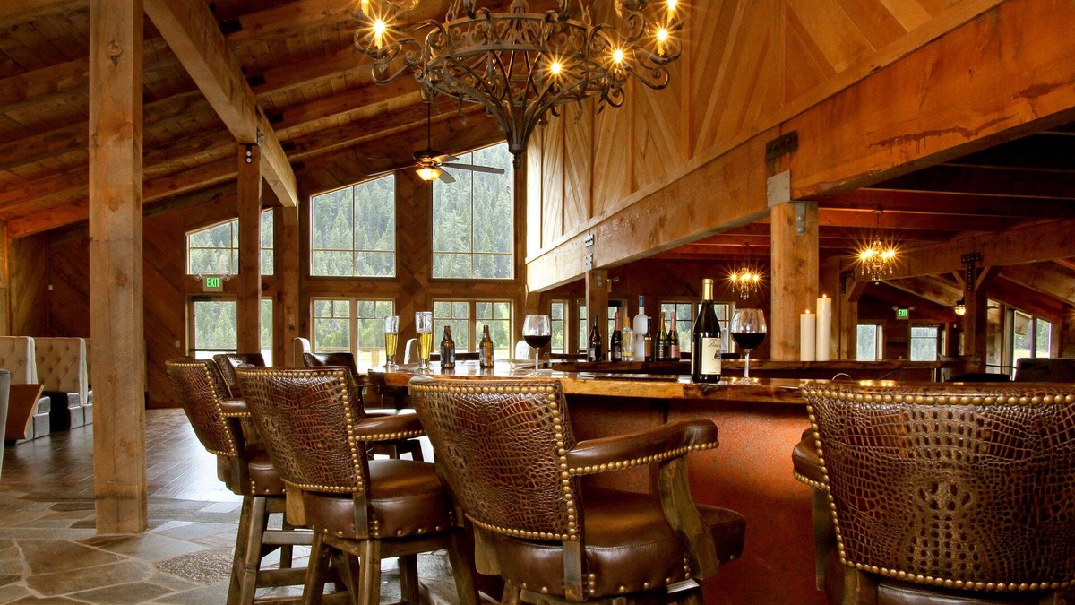 Mill Creek Hotel | The Village at Highlands Ranch