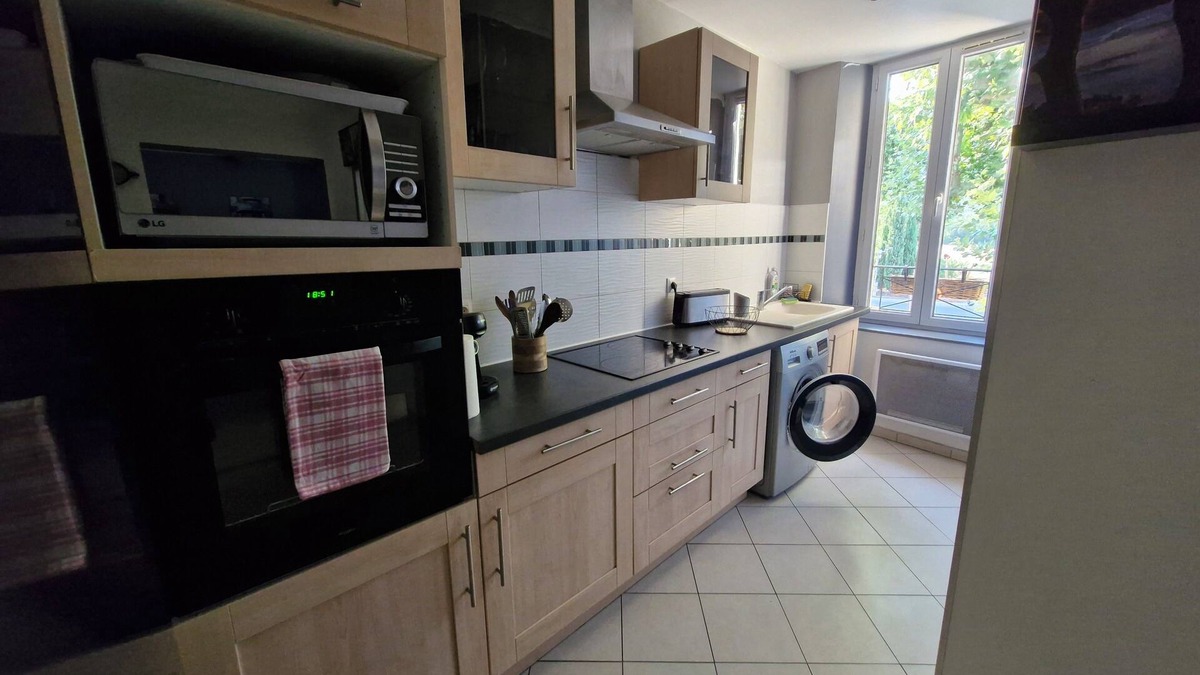Forcalqueiret Apartment | The village cocoon