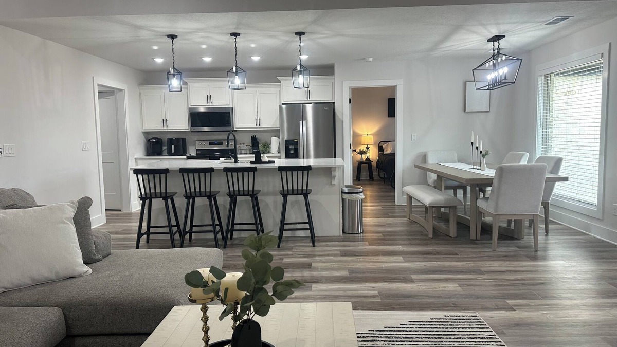 Jackson House | The village nNEW! Unique and Stunning residential creation With TVs in all rooms