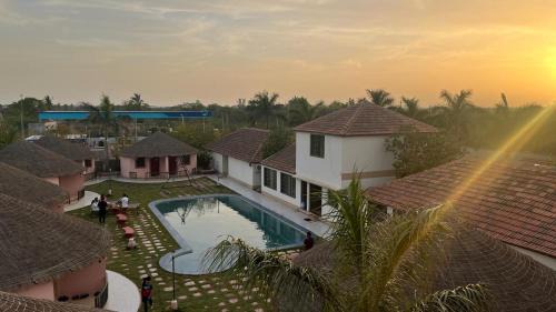 Mandvi Hotel | The Village Resort