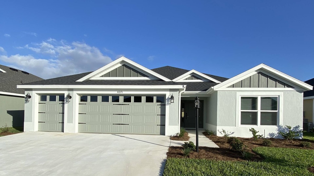 Wildwood House | The Villages 3 bed/3 Kings, Private, Coastal decor, 1 min to Rec cntr & Pickleba