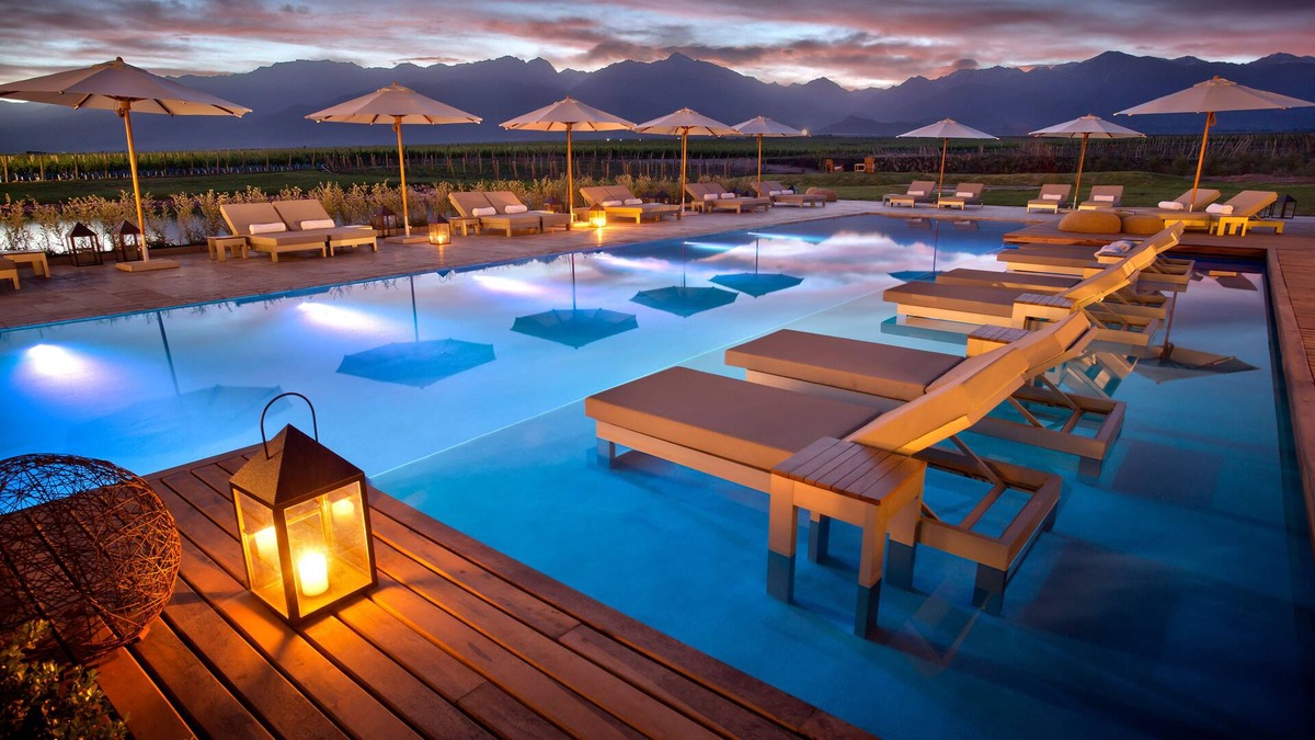 Vista Flores Hotel | The Vines Resort & Spa