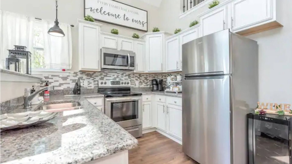 Arlington House | The Vineyard Cottage * Mountain Views