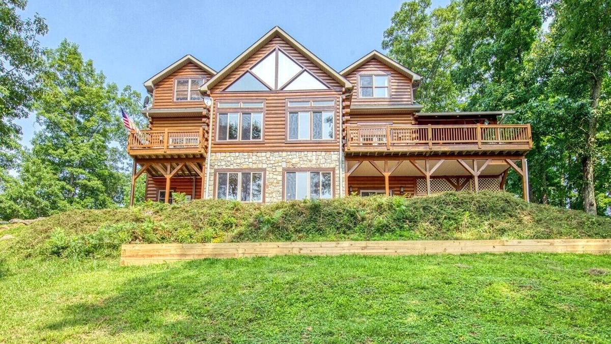 Waynesville House | The Vista at Angel Ridge