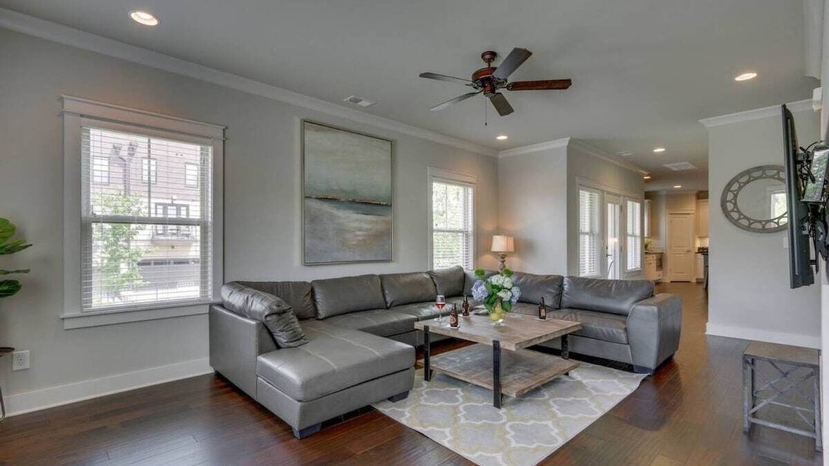 Edgehill House | The Wade: Spacious Nashville Retreat