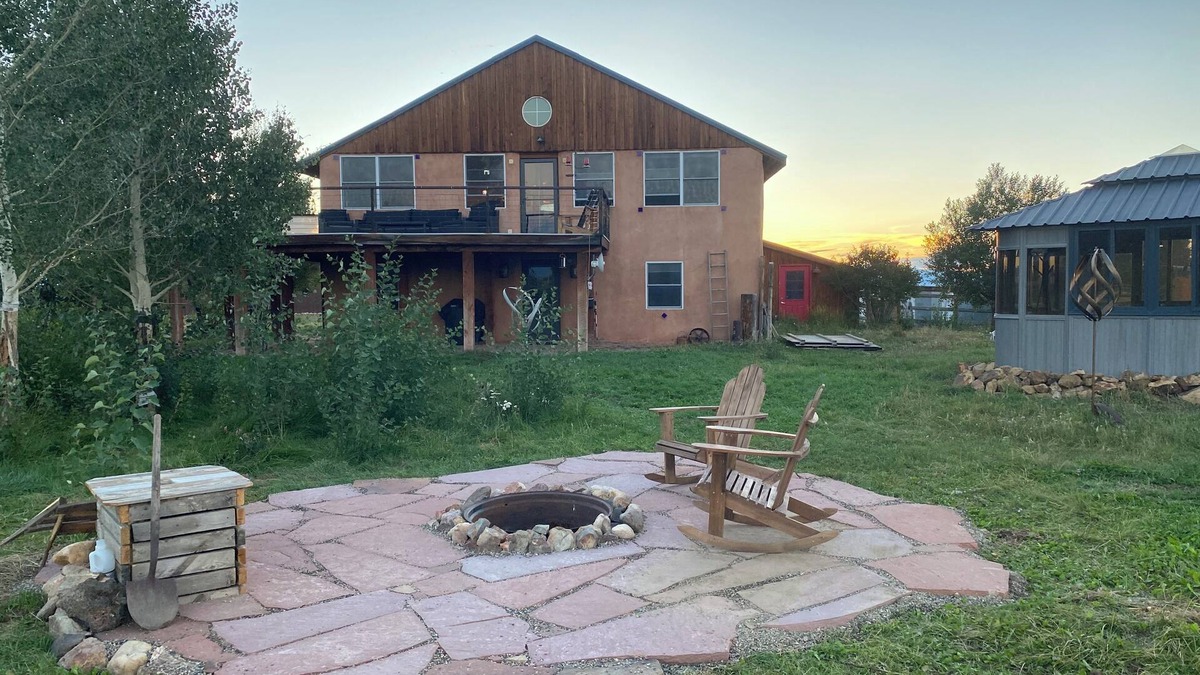 Walden House | The Walden House; cozy strawbale 3-bedroom home with fitness room & Hot Tub.