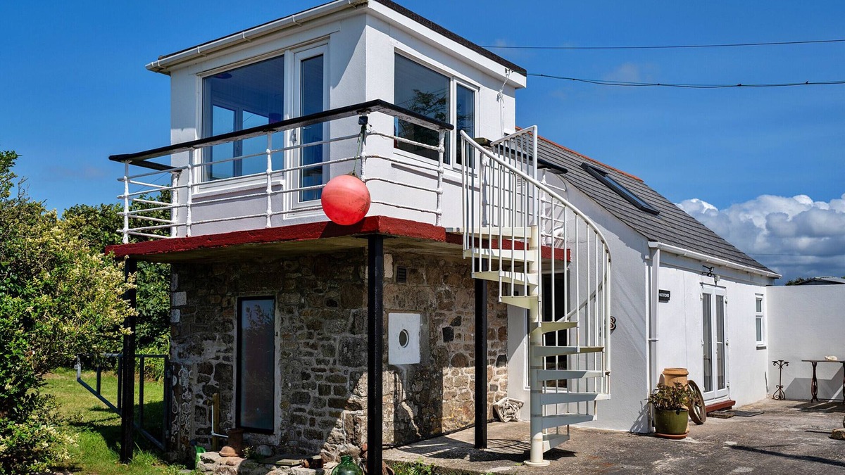 Pendeen Cottage | The Watchtower at Western Watch