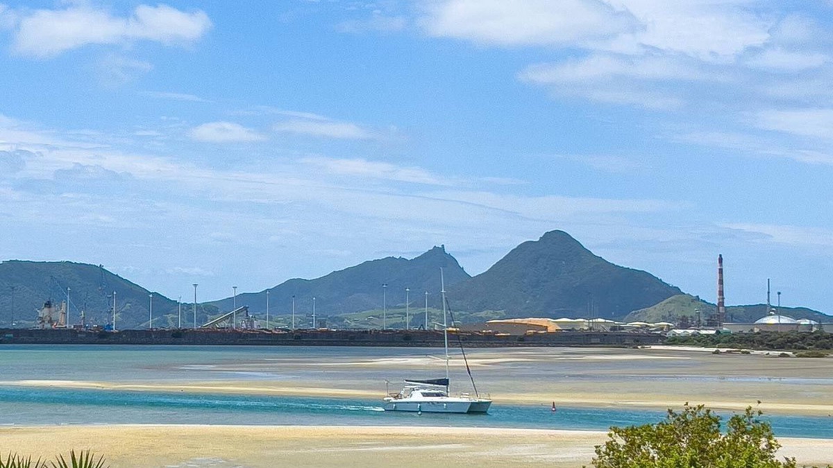 One Tree Point House | The Waterfront Gem One Tree Point Northland NZ