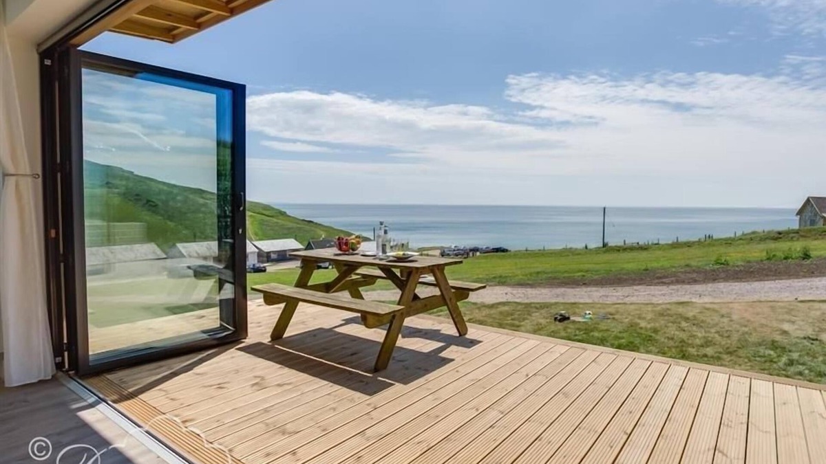 Eype Cottage | THE WAVE, family friendly, luxury holiday cottage in Eype