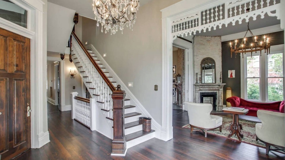 Woodland in Waverly House | The Waverly - Less than 2mi from Downtown