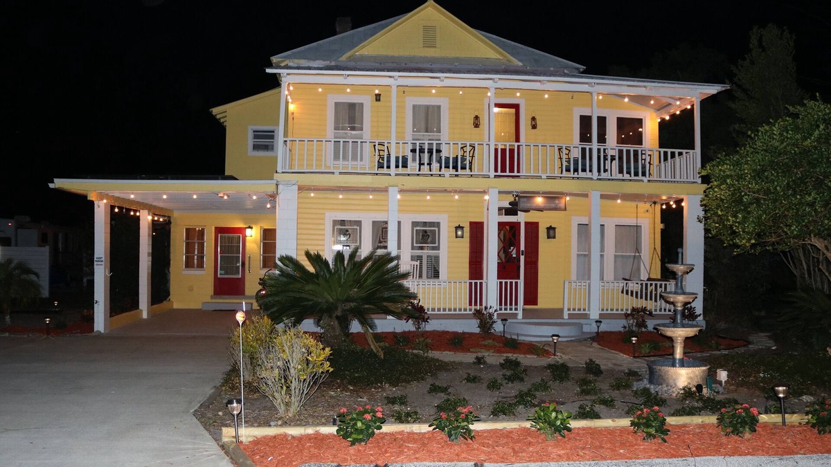 Mims Bed & Breakfast | The Wayward Traveler's Inn