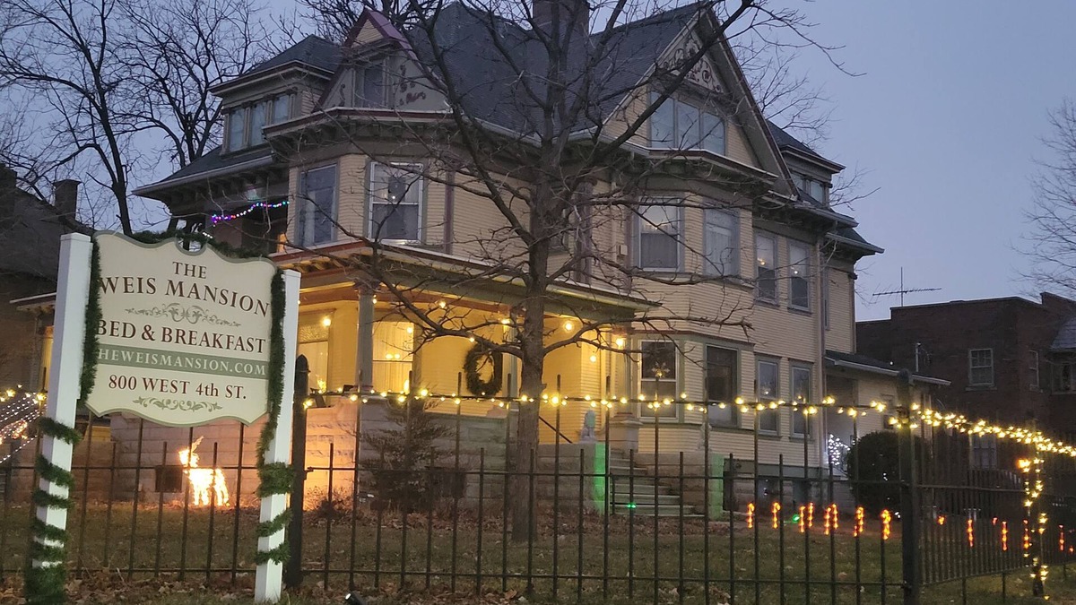 Waterloo Bed & Breakfast | The Weis Mansion