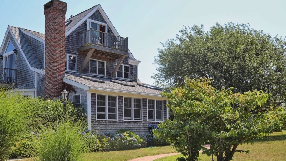 New Shoreham House | The West Way - Ocean View House with A/C & Cottage on 2 Acres