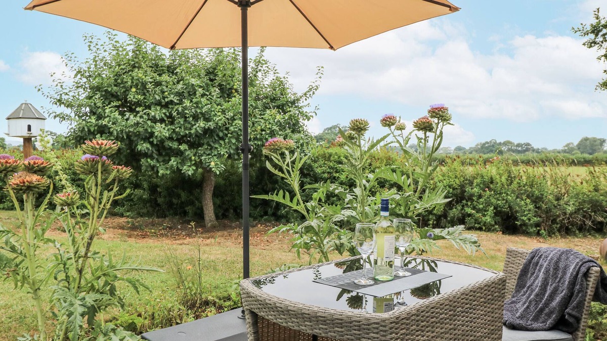 Potterne Cottage | The West Wing