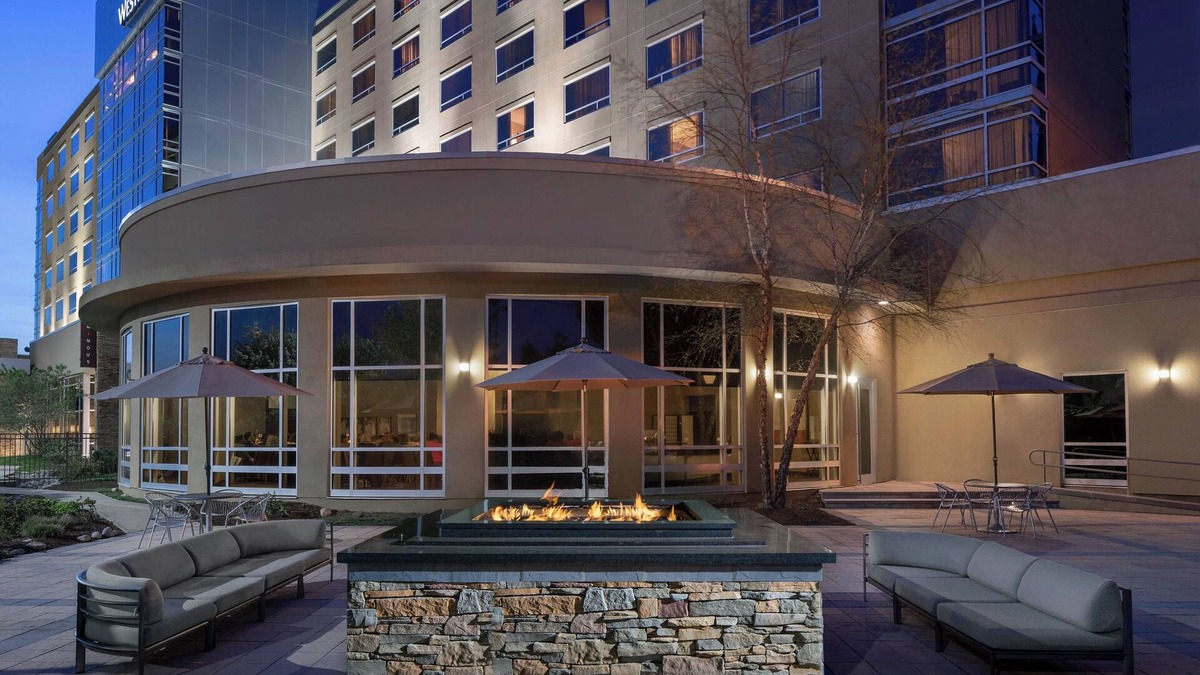 Linthicum Heights Hotel | The Westin Baltimore Washington Airport - BWI