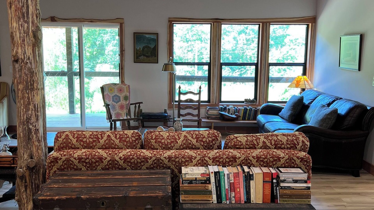 Irvine Cabin | The Whippoorwill Retreat Cabin – A Hillside Haven for Gatherings and Getaways