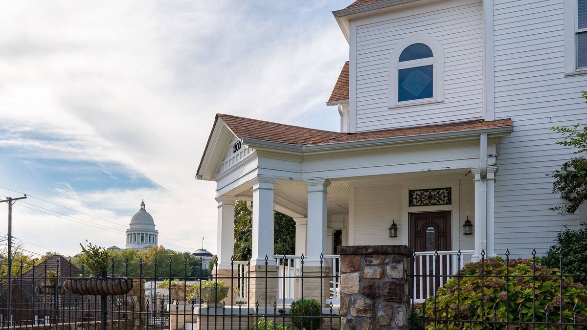 Downtown Little Rock House | The White House in Capitol View- 4-Bed, 5.5-Bath