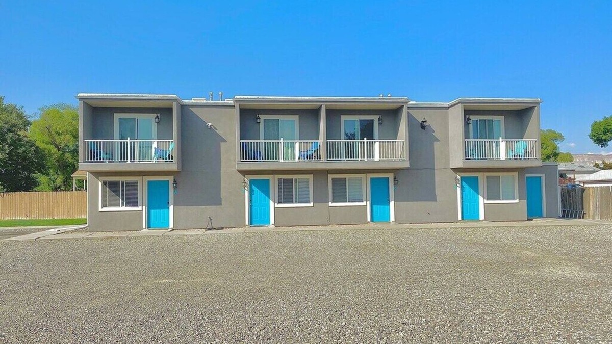 Grand Junction House | The Whole Enchilada w/4 townhomes, Hot Tub