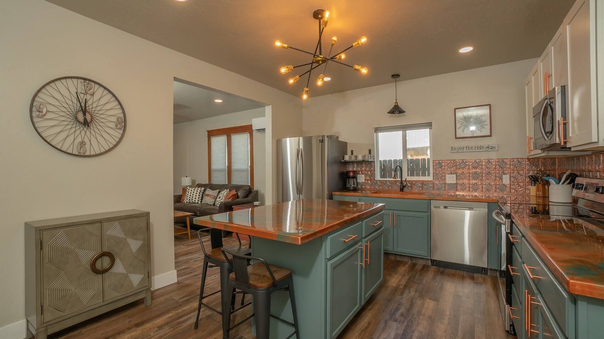 Fruita Apartment | The Whole Enchilada, Downtown Fruita! Friendly, Fast Wifi