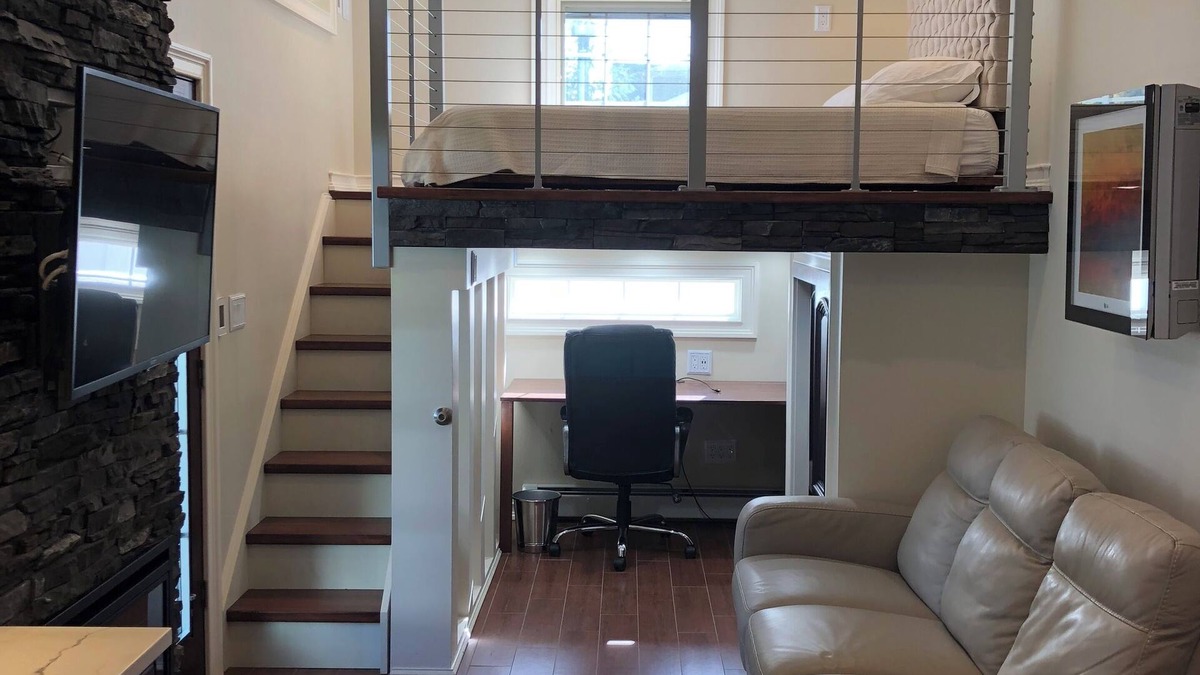 Williamsville House | THE WILLIAMSVILLE 5 STAR LOFT